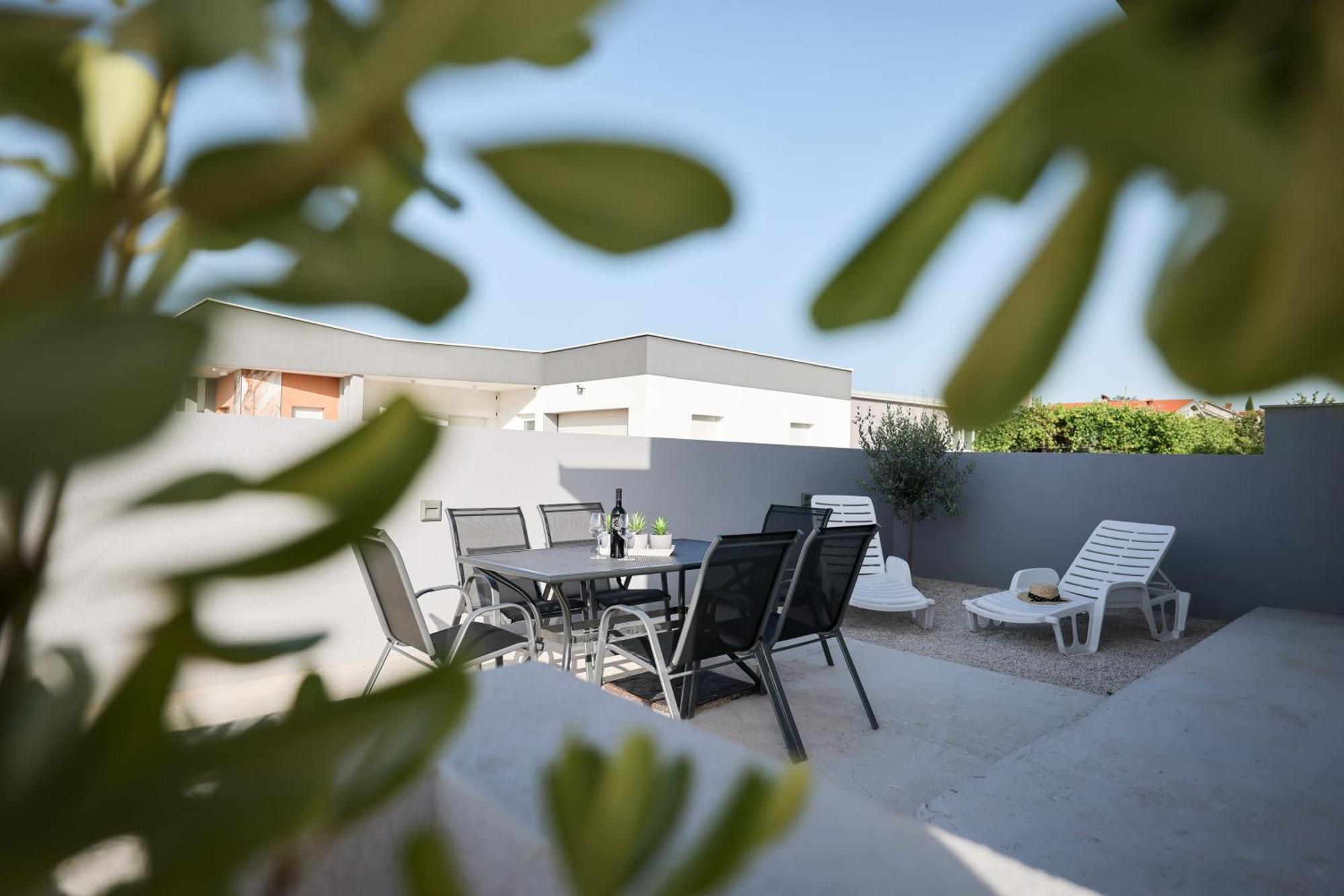 Duo Soles - Apartments With Private Parking Near Zadar Murvica  エクステリア 写真